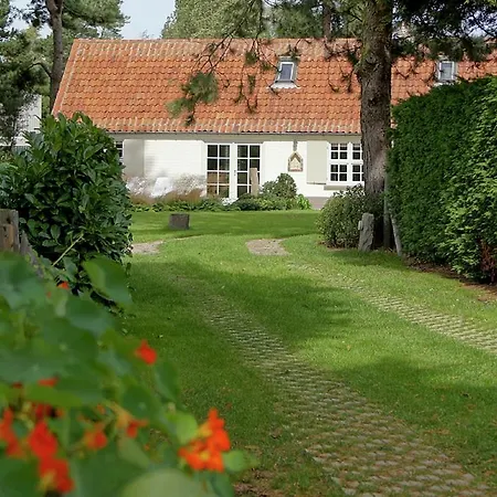Semesterbostad Luxurious Villa Near The Beach Koksijde